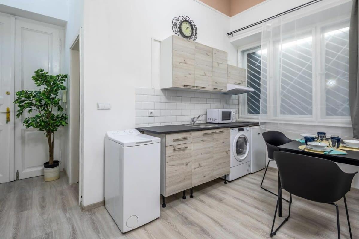 New Central And Convenient Βουδαπέστη Εξωτερικό φωτογραφία