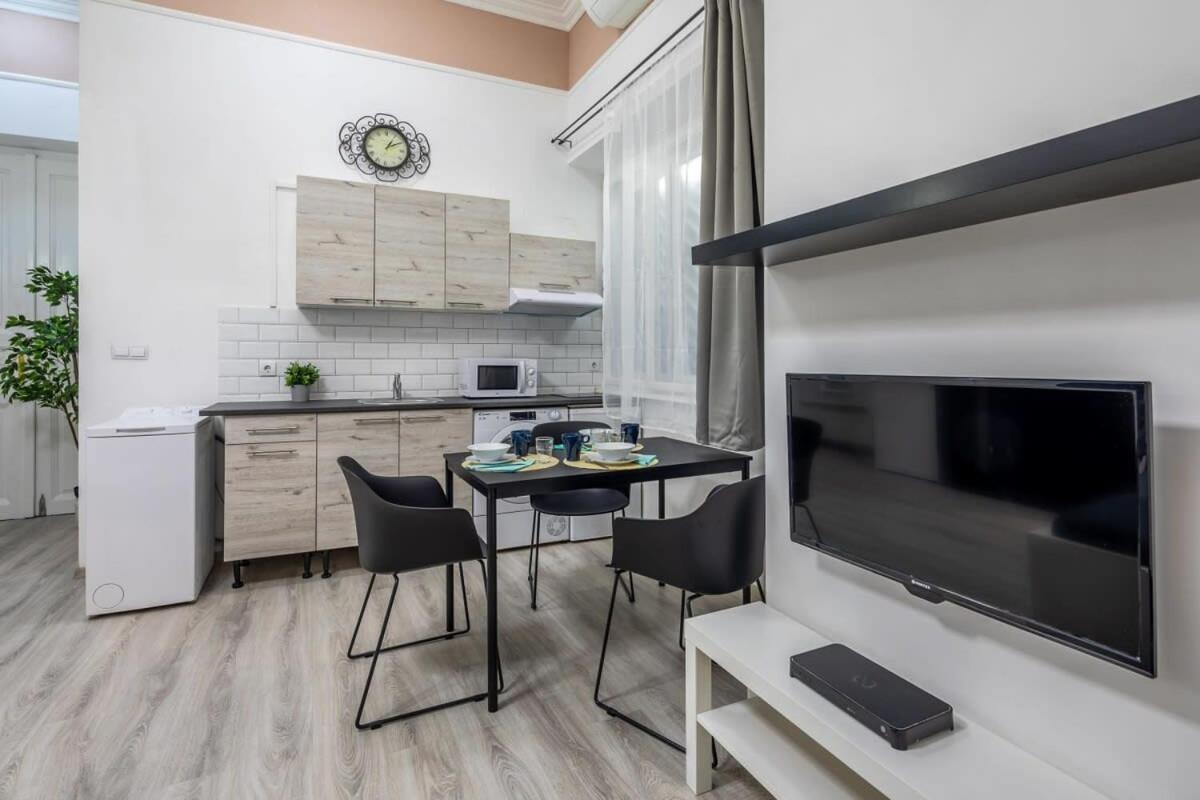 New Central And Convenient Βουδαπέστη Εξωτερικό φωτογραφία